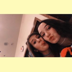 Meet your Posher, Mia